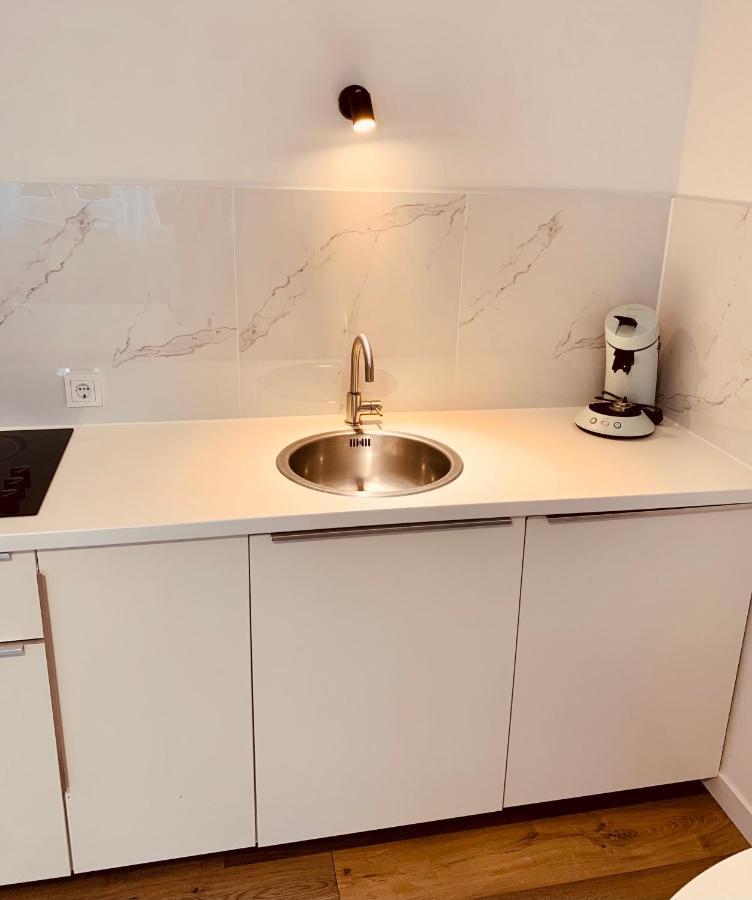 Gästehaus zur Uni Klinik Exklusives Apartment mit Küche und Badezimmer Homburg  Exterior foto