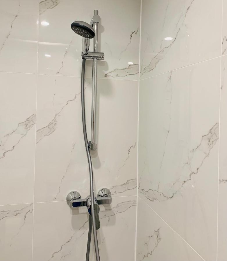 Gästehaus zur Uni Klinik Exklusives Apartment mit Küche und Badezimmer Homburg  Exterior foto