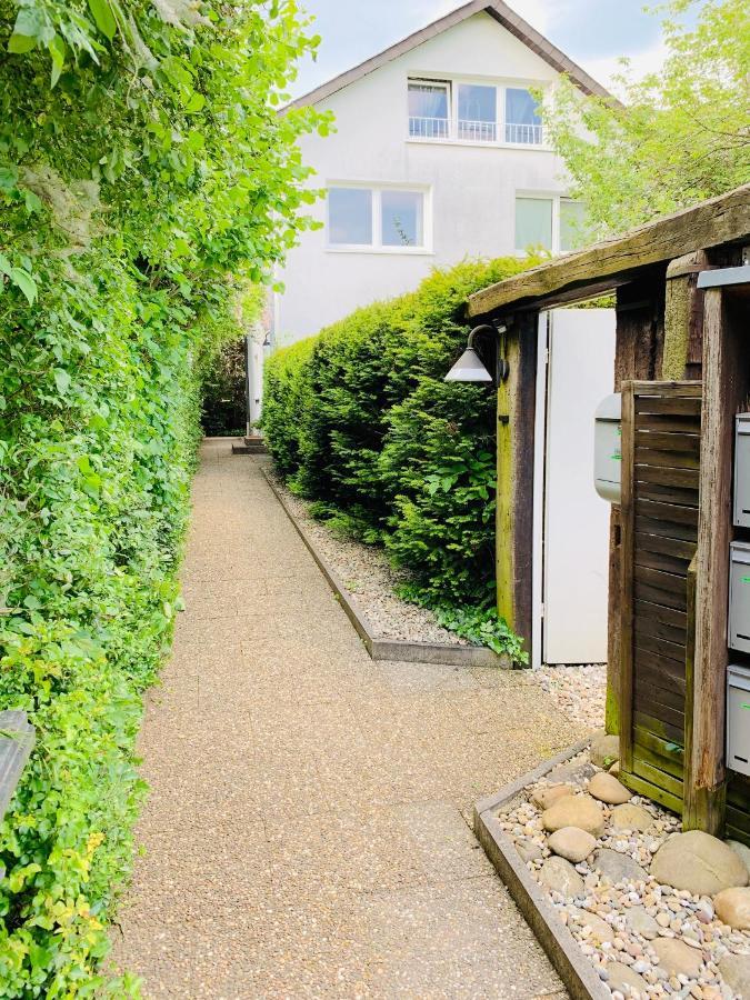 Gästehaus zur Uni Klinik Exklusives Apartment mit Küche und Badezimmer Homburg  Exterior foto